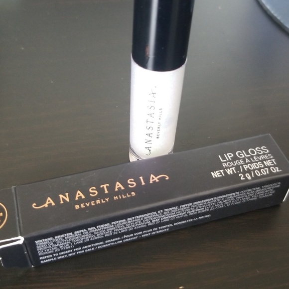 Anastasia Beverly Hills

Lip Gloss - Picture 4 of 5